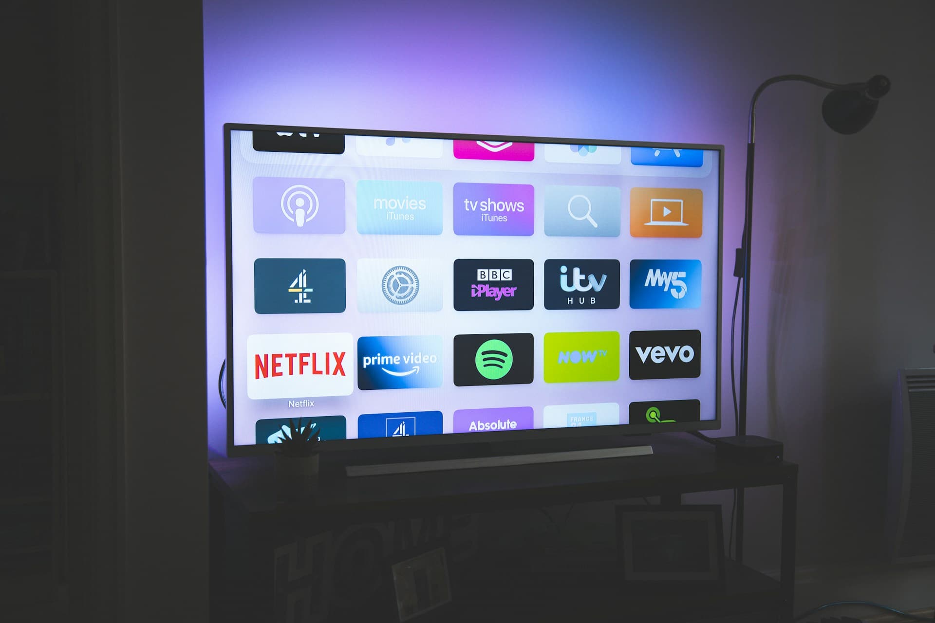 Common Smart TV Display Issues and How BIGRIYO Fixes Them