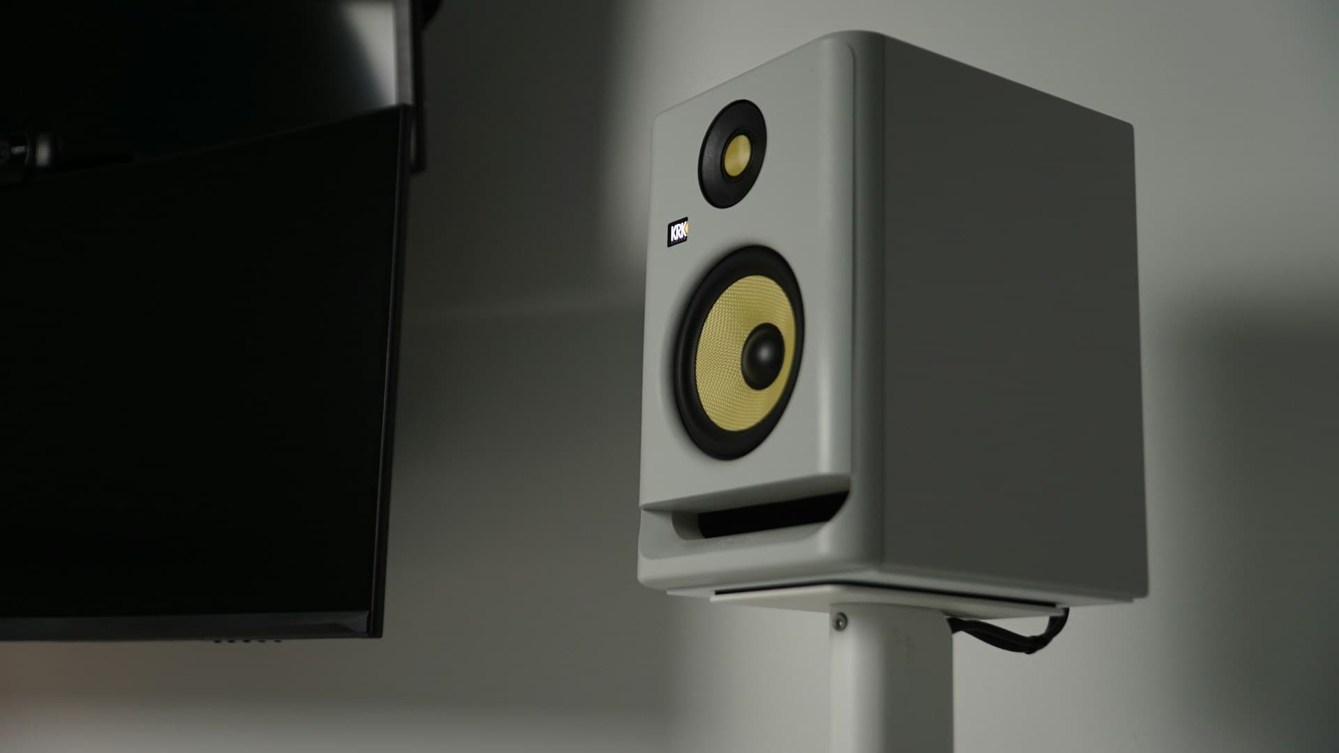 Woofer and Subwoofer